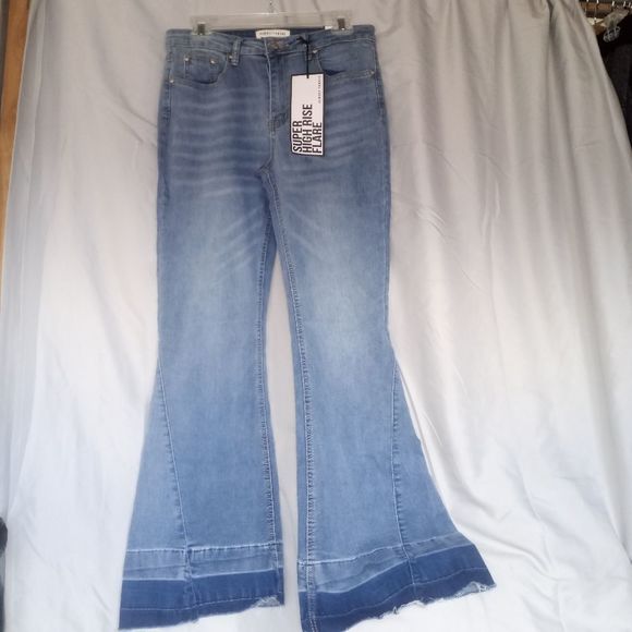 * NWT Almost Famous super high rise flare jeans size 9 ( box I ) - Picture 2 of 5